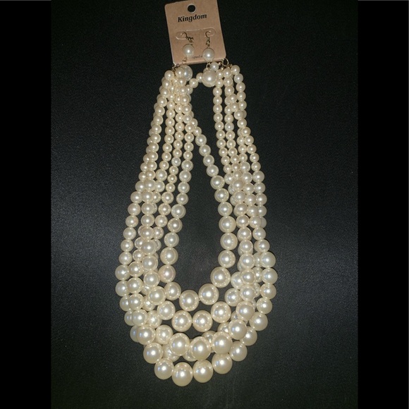 Pearls Necklace and Earrings - Picture 2 of 3